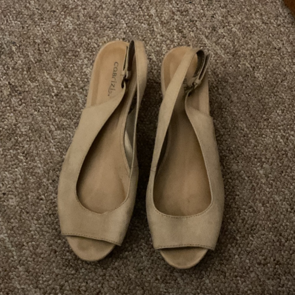 tan suede wedge heels - Picture 3 of 6
